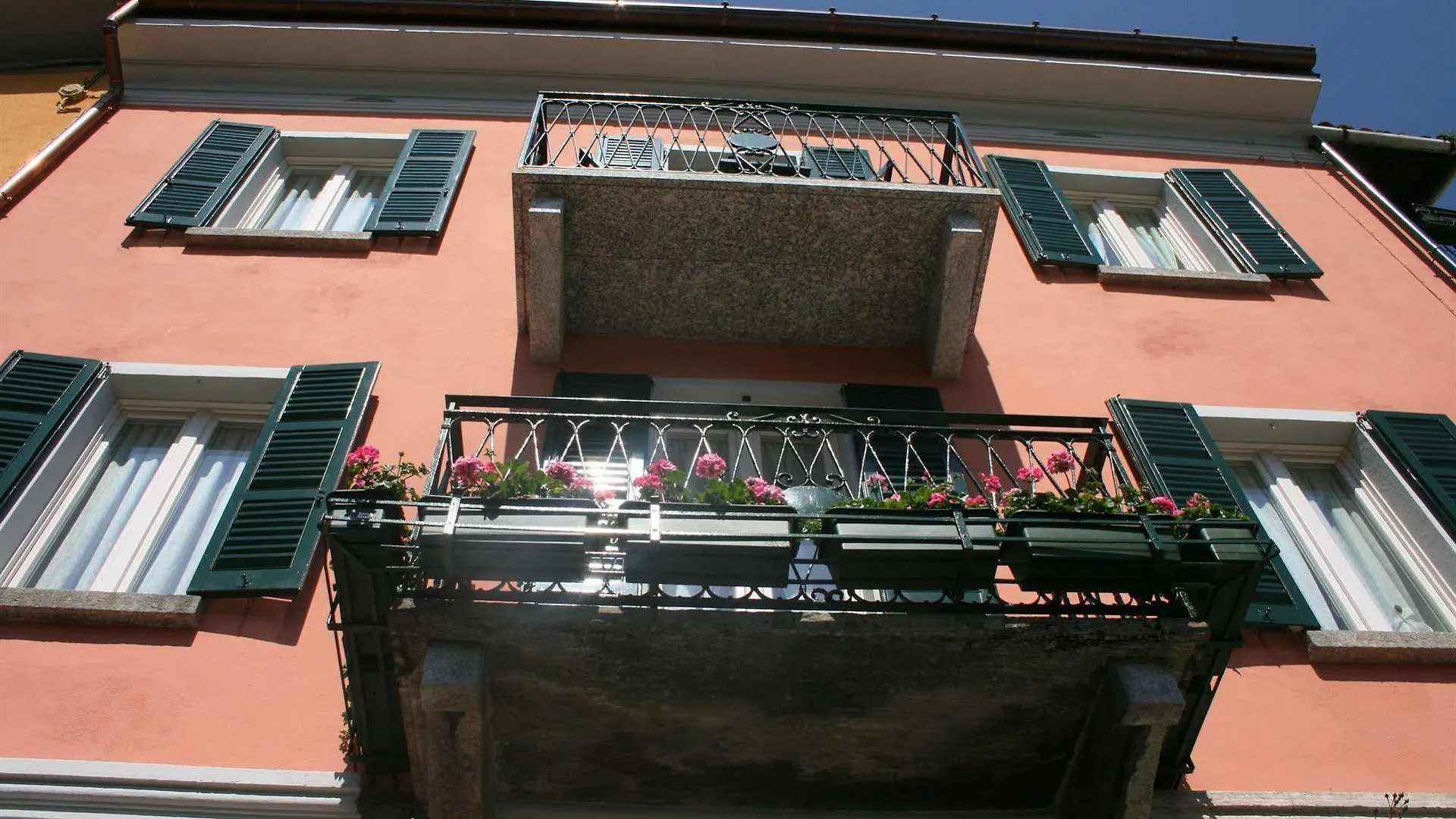 Locanda Posta Argegno 3*,
